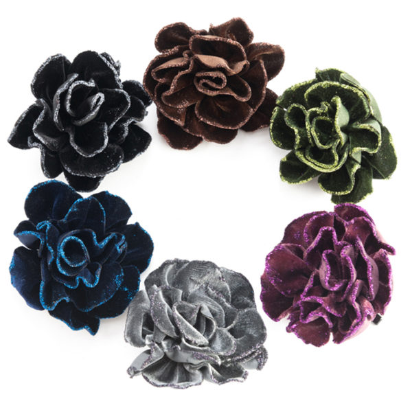 BOX 6 LARGE VELVET FLOWER CLIPS