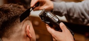 Barber-Line-se-convierte-en-Ragnar,-su-línea-de-barbería